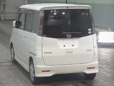 NISSAN ROOX
