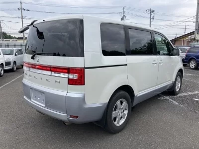 Mitsubishi DELICA D5