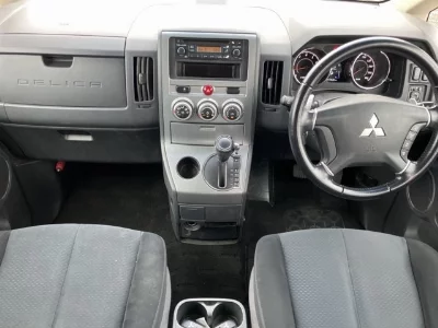 Mitsubishi DELICA D5