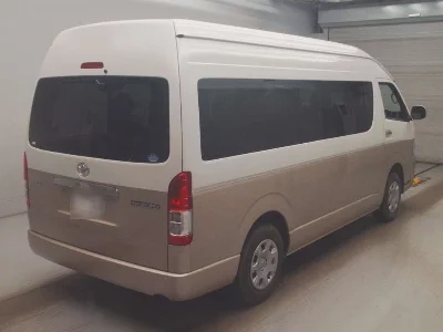 TOYOTA HIACE WAGON