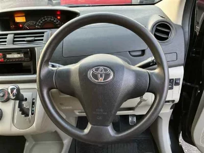 Toyota Passo Sette