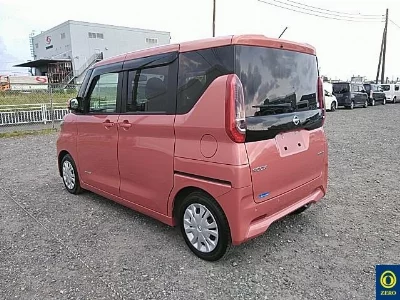 NISSAN ROOX