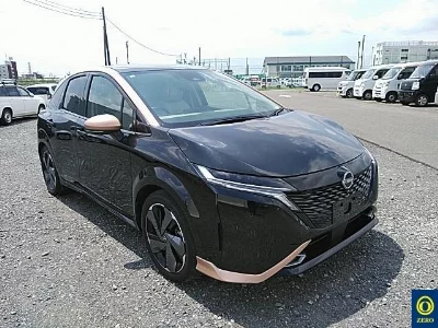 NISSAN AURA