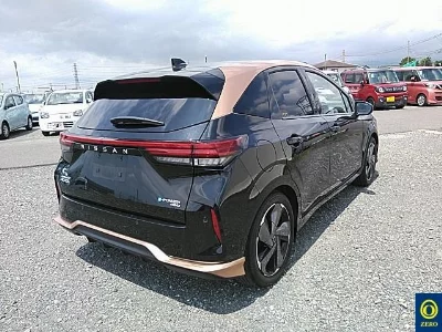 NISSAN AURA
