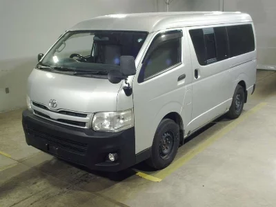TOYOTA HIACE WAGON