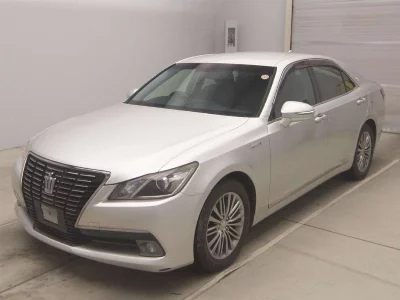 Toyota CROWN HYBRID