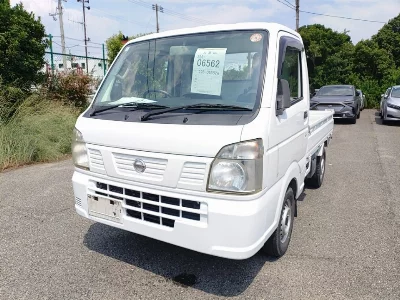 Nissan NT100 Clipper