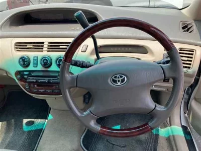 TOYOTA VISTA ARDEO