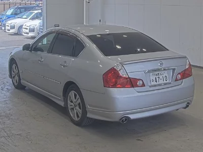 NISSAN FUGA