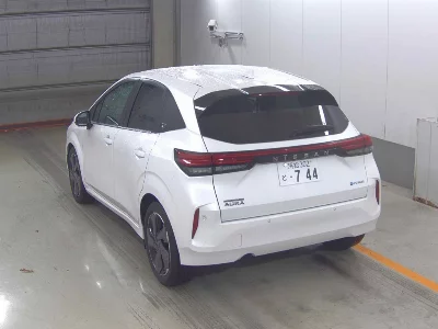 Nissan Aura