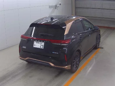 NISSAN AURA