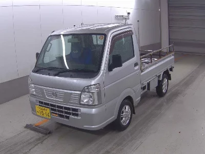 Nissan NT100 Clipper