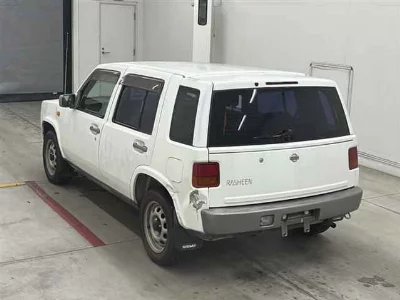 NISSAN RASHEEN