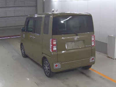 DAIHATSU WAKE