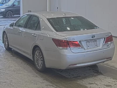 Toyota CROWN HYBRID