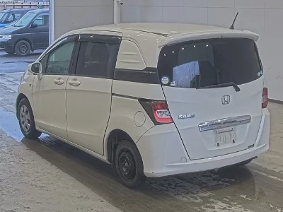 Honda Freed Spike