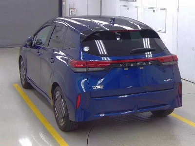NISSAN AURA