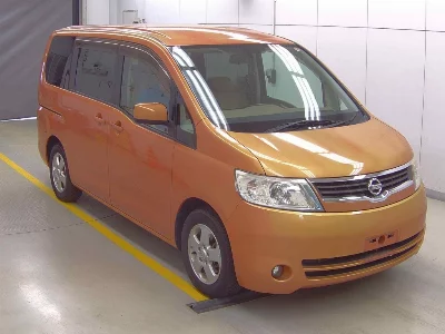NISSAN SERENA