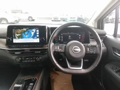 Nissan AURA