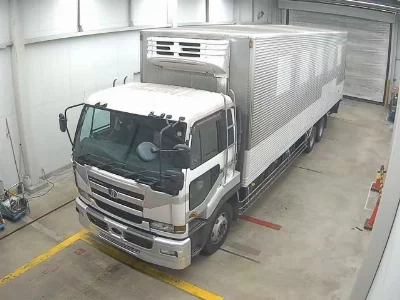 NISSAN UD