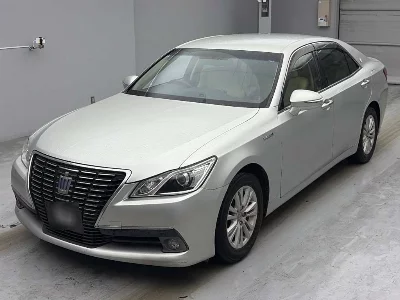 Toyota CROWN HYBRID