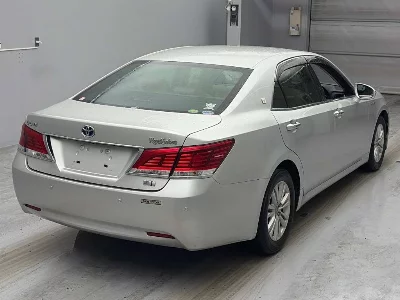 Toyota CROWN HYBRID