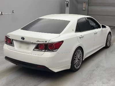 Toyota CROWN HYBRID