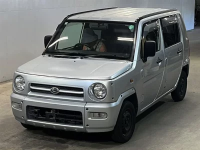 Daihatsu Naked