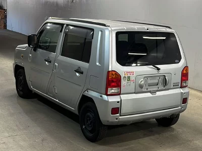 Daihatsu Naked