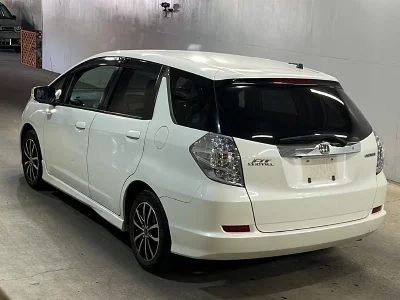 Honda FIT SHUTTLE HYBRID