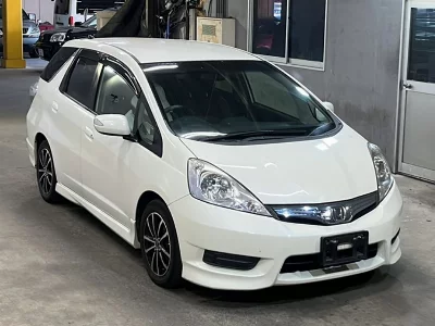 Honda FIT SHUTTLE HYBRID