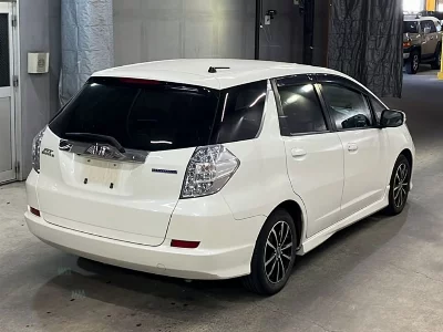 Honda FIT SHUTTLE HYBRID