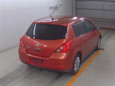 NISSAN TIIDA