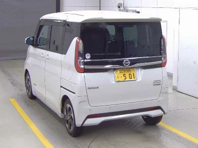 NISSAN ROOX