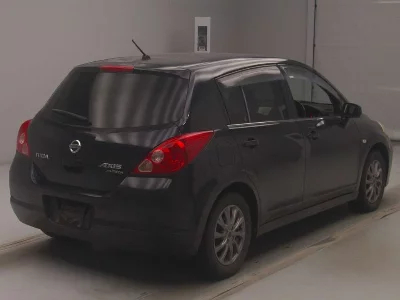 NISSAN TIIDA
