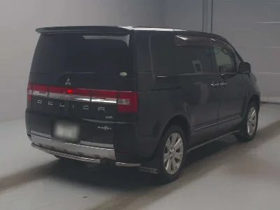 Mitsubishi DELICA D5