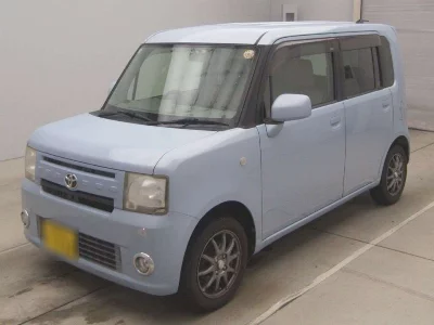 TOYOTA PIXIS SPACE