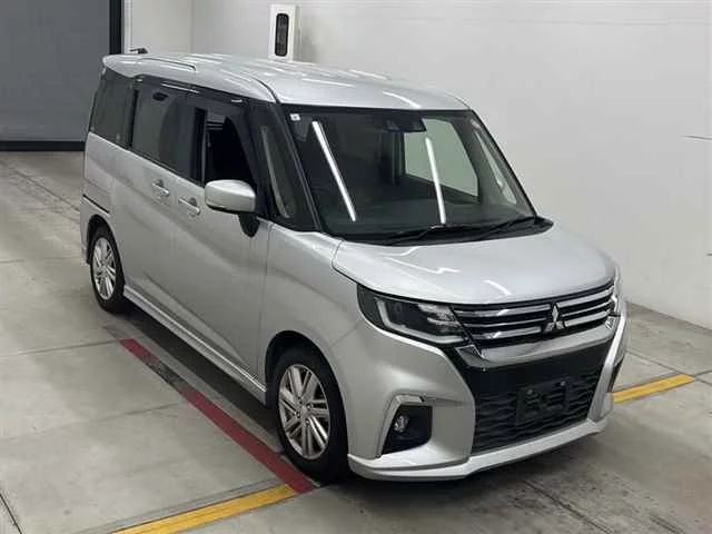 Mitsubishi Delica D:2  с аукциона в Японии