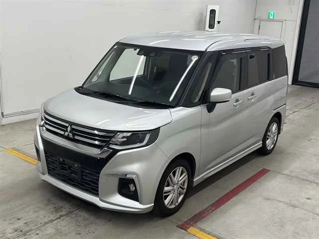 Mitsubishi Delica D:2  с аукциона в Японии