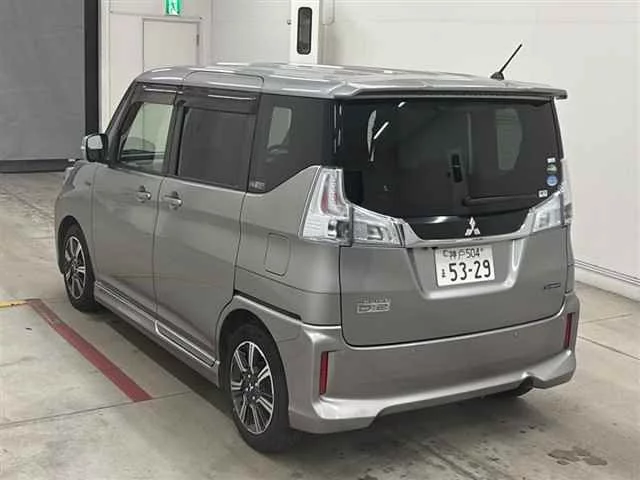 Mitsubishi Delica D:2  с аукциона в Японии