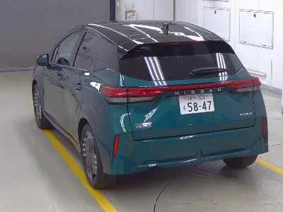 Nissan Aura