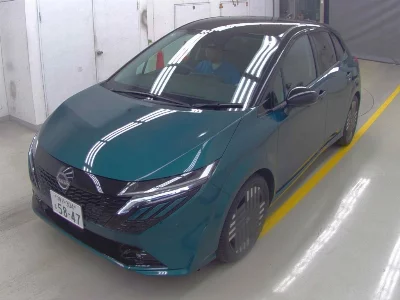 Nissan Aura