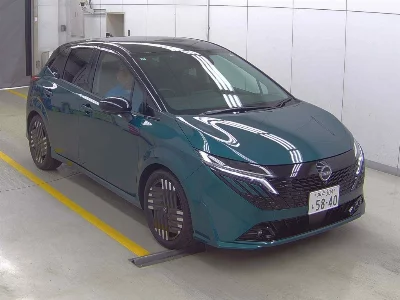 Nissan Aura