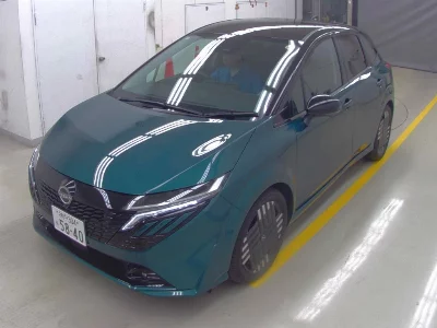 Nissan Aura