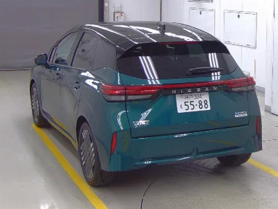 Nissan Aura