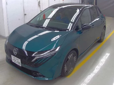 Nissan Aura