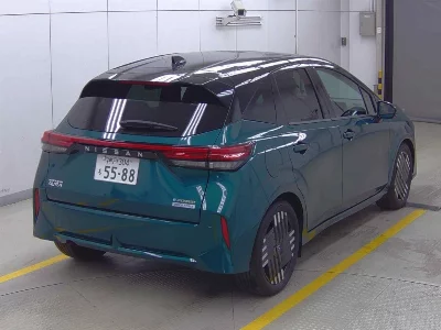 Nissan Aura