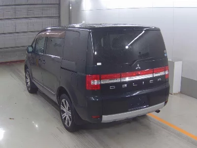 Mitsubishi DELICA D5