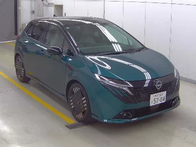 Nissan Aura