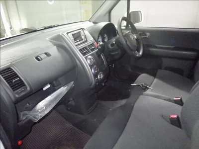 Honda Mobilio Spike